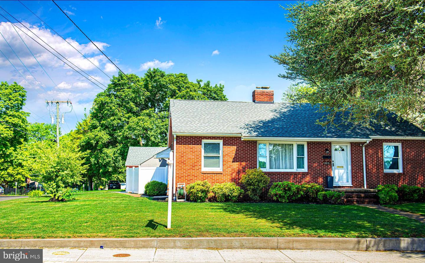 308 Fulford Ave Property Photo 2
