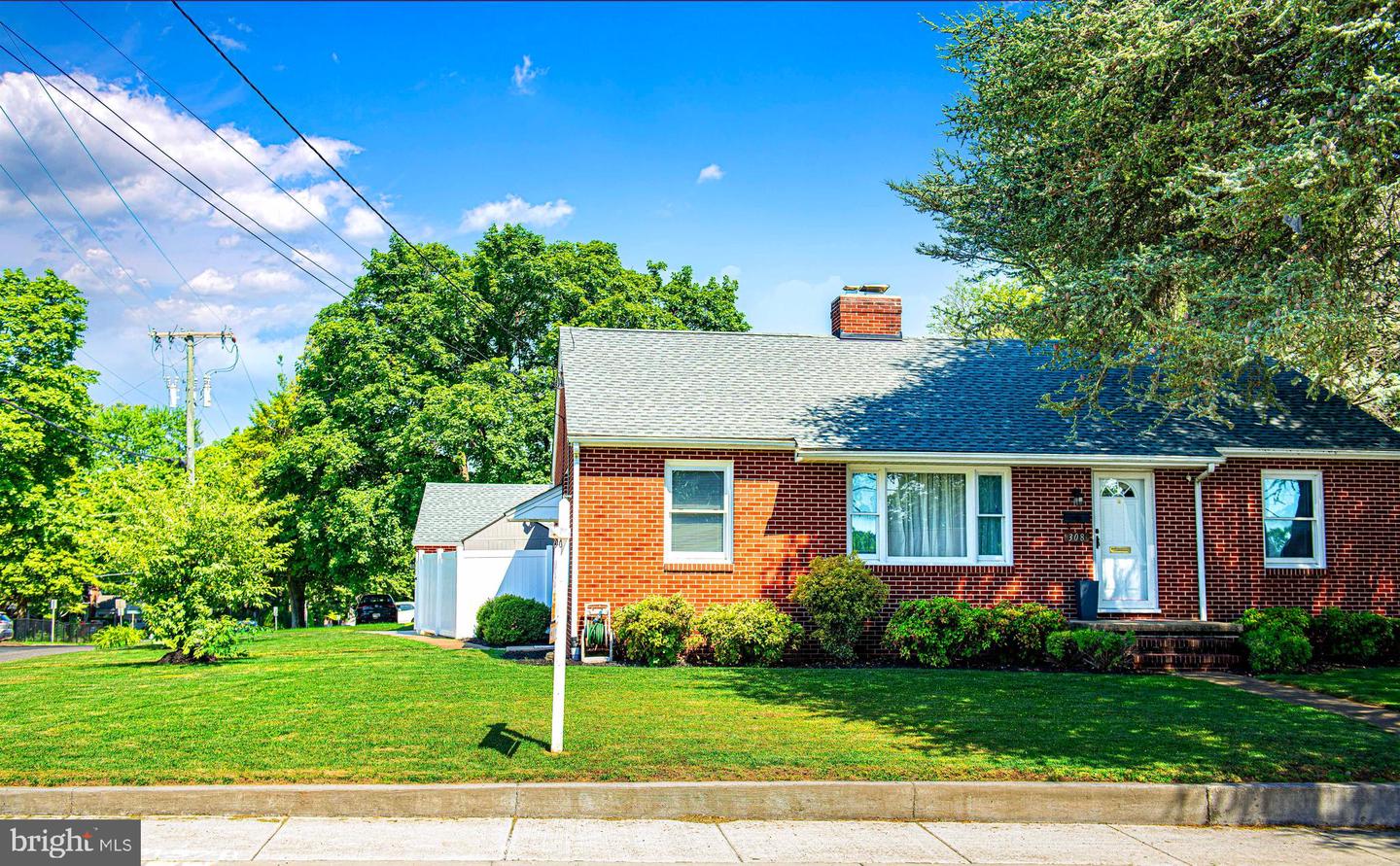308 Fulford Ave Property Photo 5