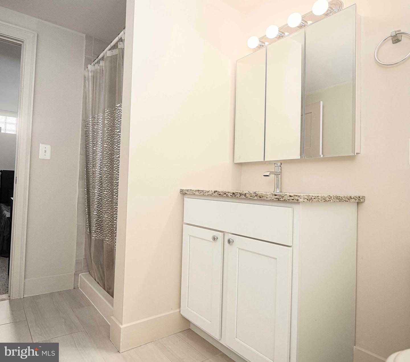 308 Fulford Ave Property Photo 32