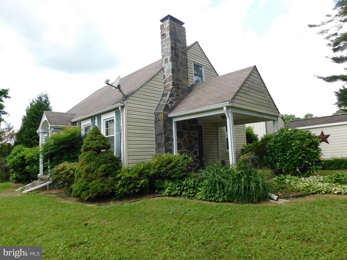 1354 W Jarrettsville Rd Property Photo 2