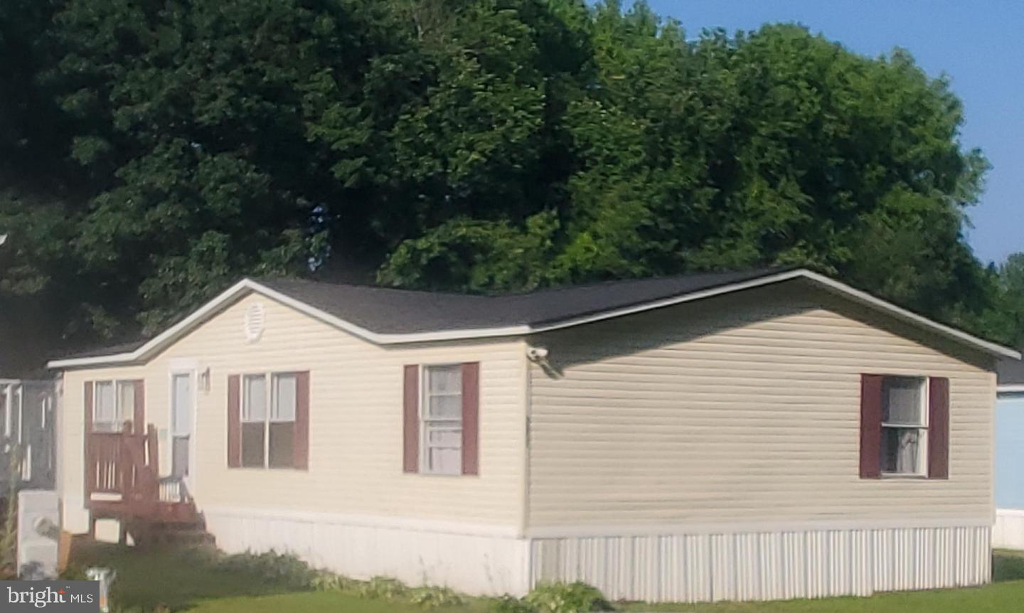 227 Forest Green Rd Property Photo 1