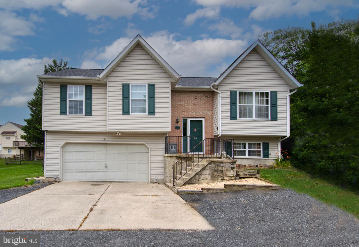 309 Gadwall Ct Property Photo 1