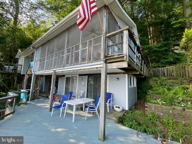 2140 Blackberry Lane Property Photo 2