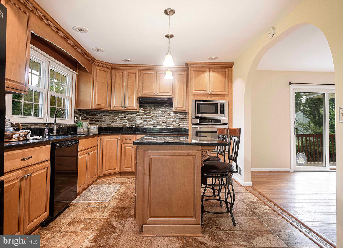 1206 E Macphail Rd Property Photo 17