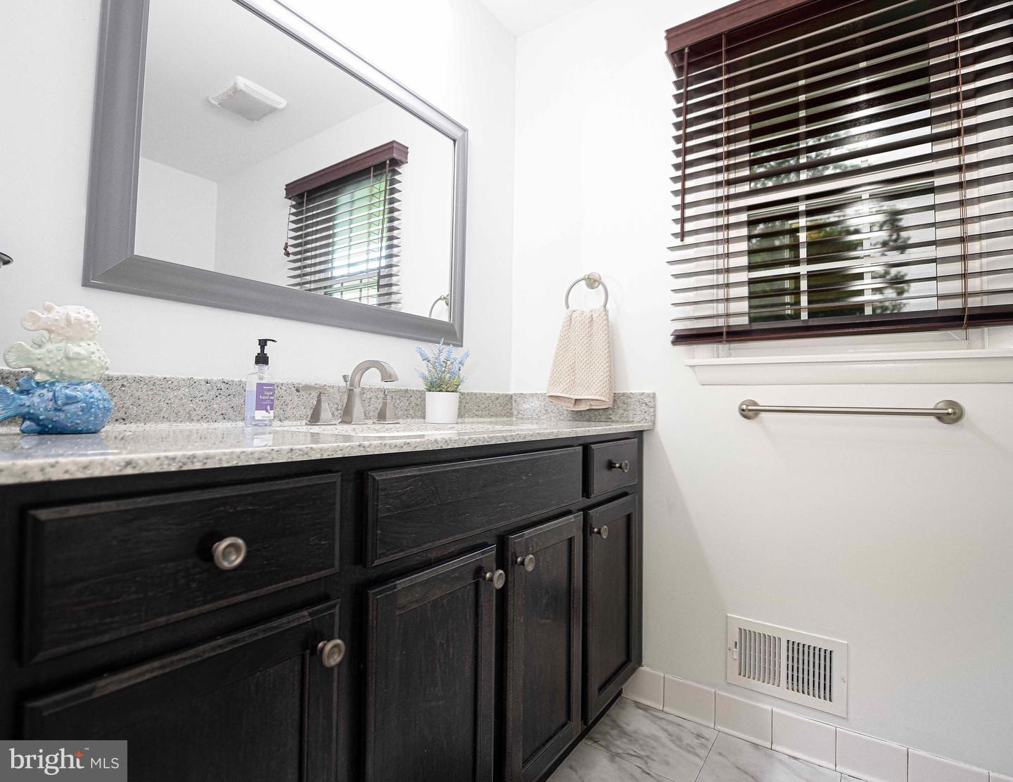 1206 E Macphail Rd Property Photo 22