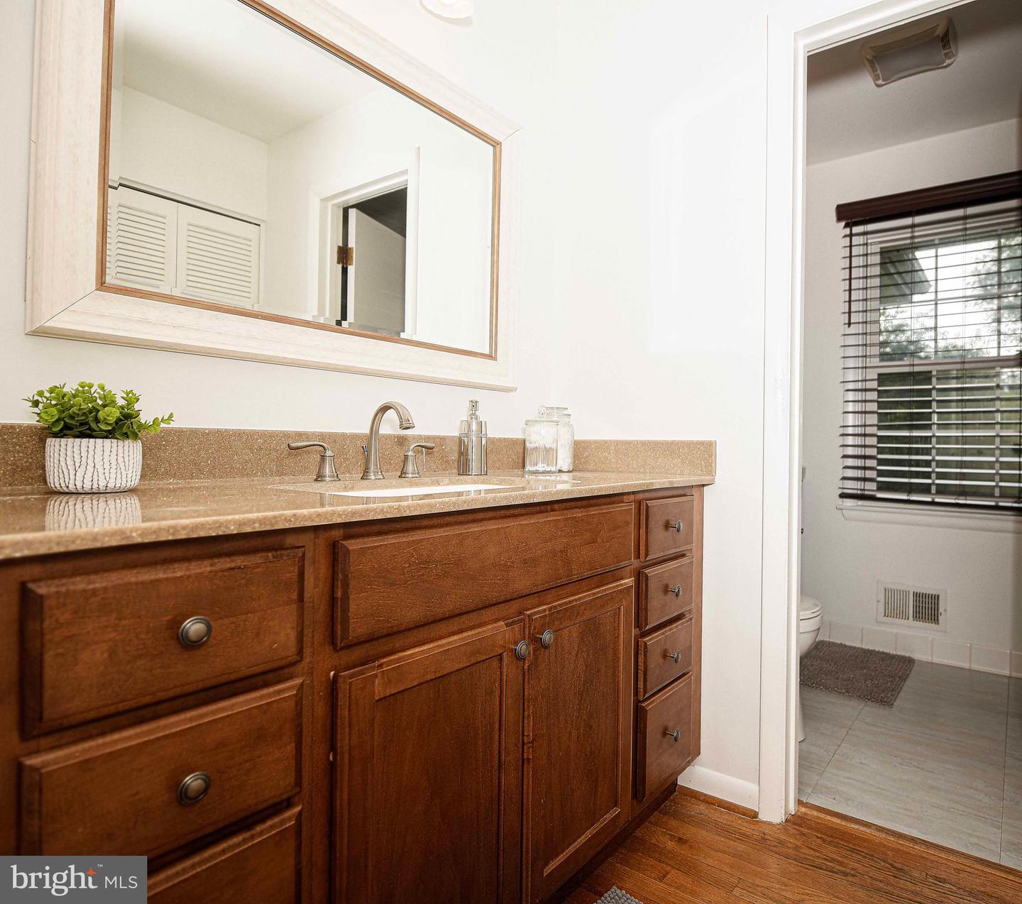 1206 E Macphail Rd Property Photo 28