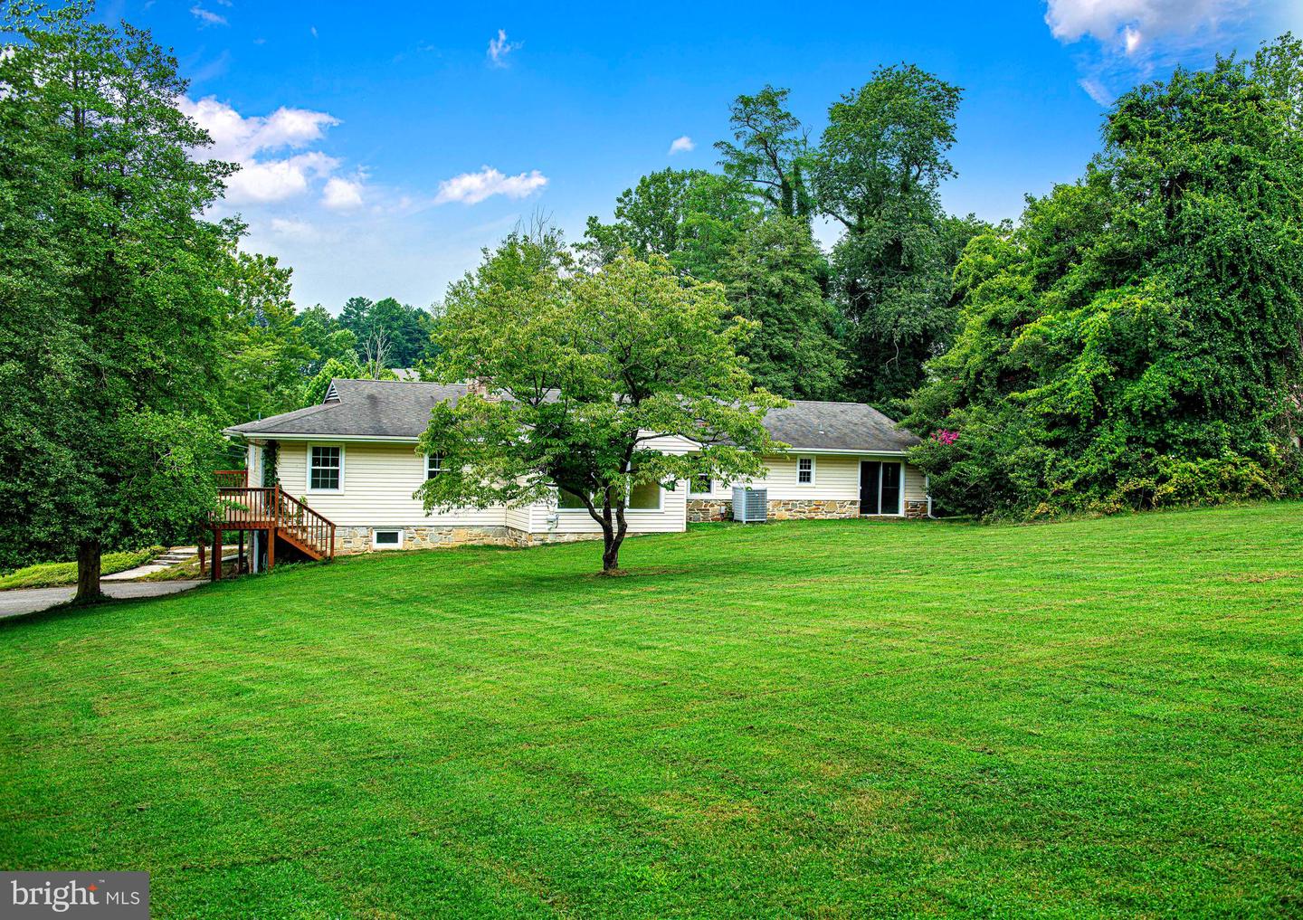 1206 E Macphail Rd Property Photo 31