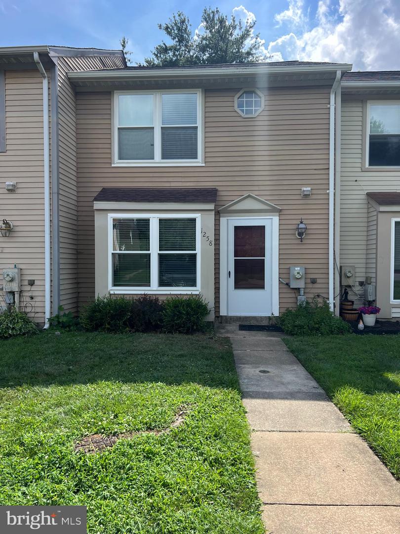 1258 Independence Sq Property Photo 1
