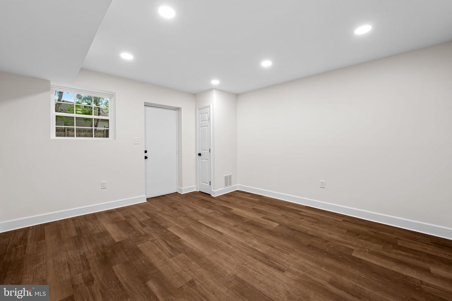 361 Stratford Ave Property Photo 12