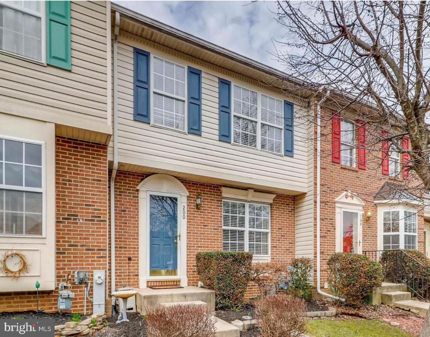 200 Glen View Ter Property Photo 1