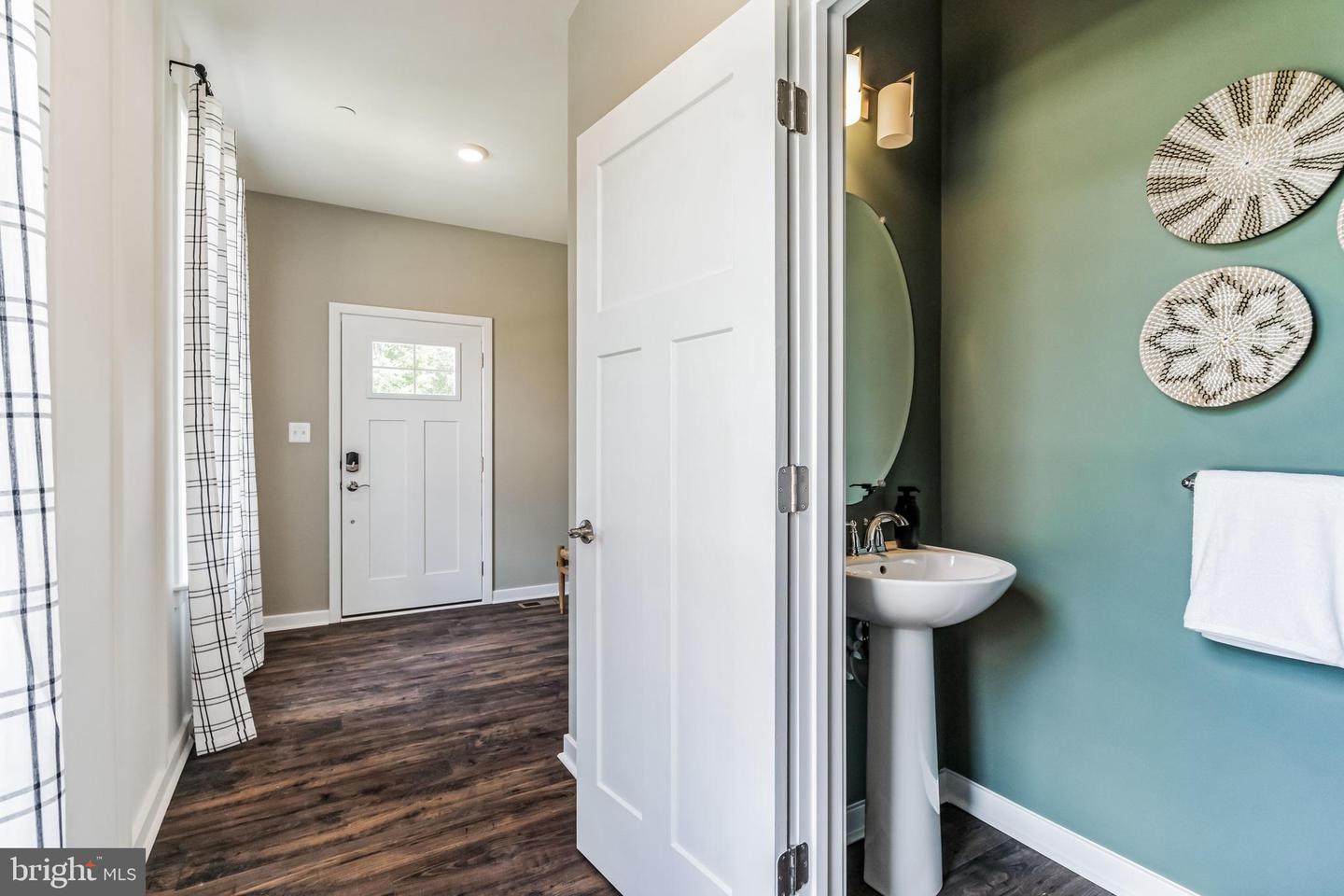 3637 Dexter Ct #158 Property Photo 18