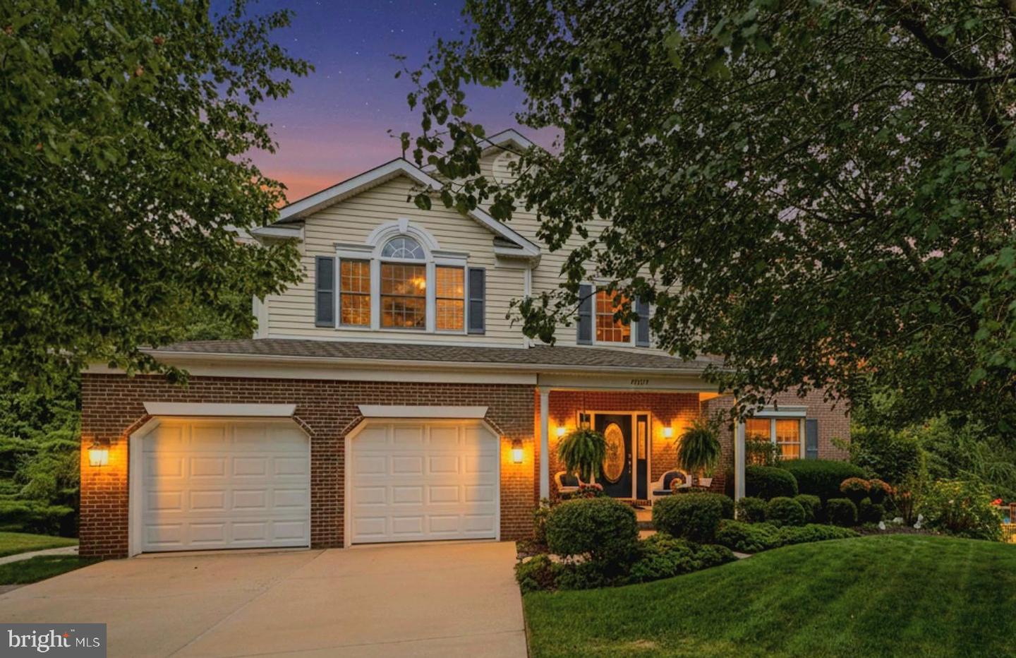 2007 Royal Fern Ct Property Photo 1