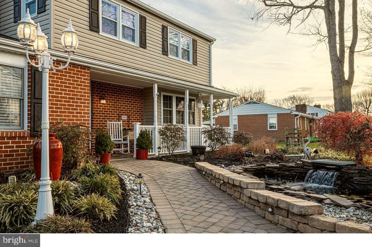 515 W Ring Factory Rd Property Photo 1