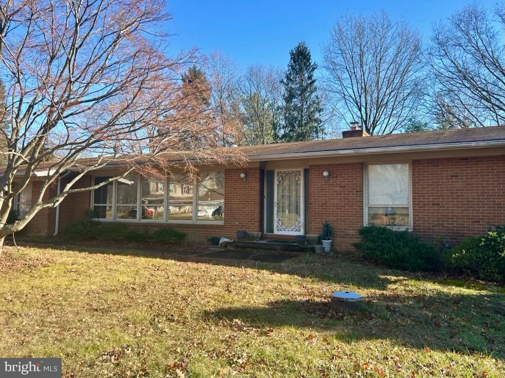 3007 Suffolk Ln Property Photo 1