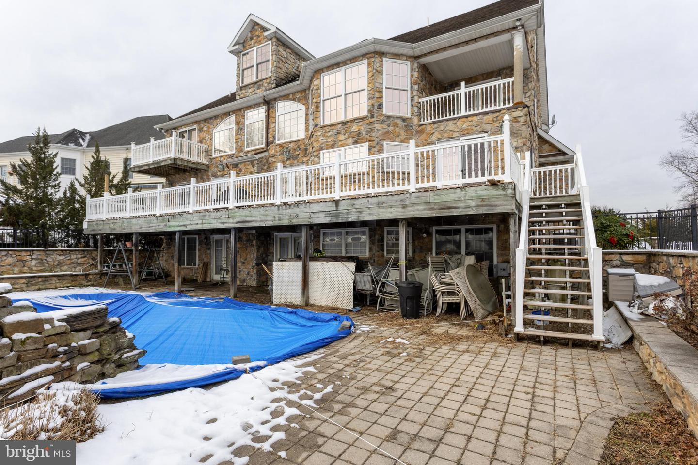 415 Shore Dr Property Photo 15