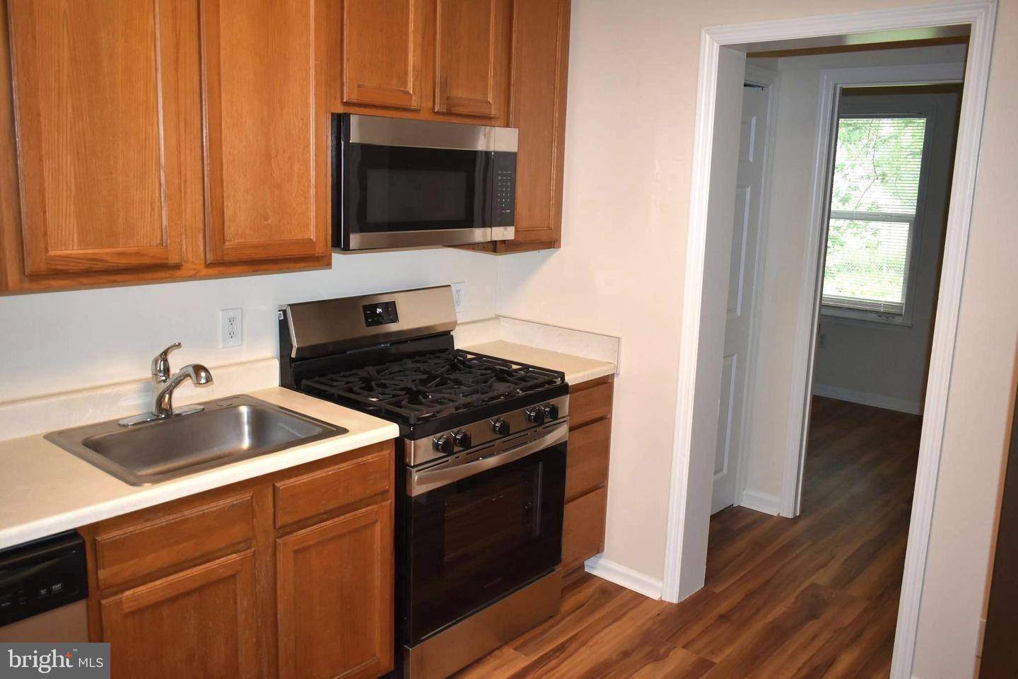 50 Liberty St Property Photo 4