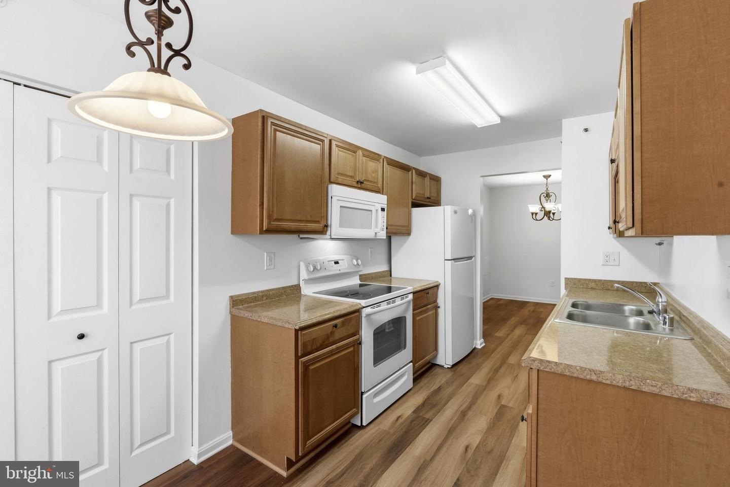 3402 Tulleys Pointe Ct #1a Property Photo 10
