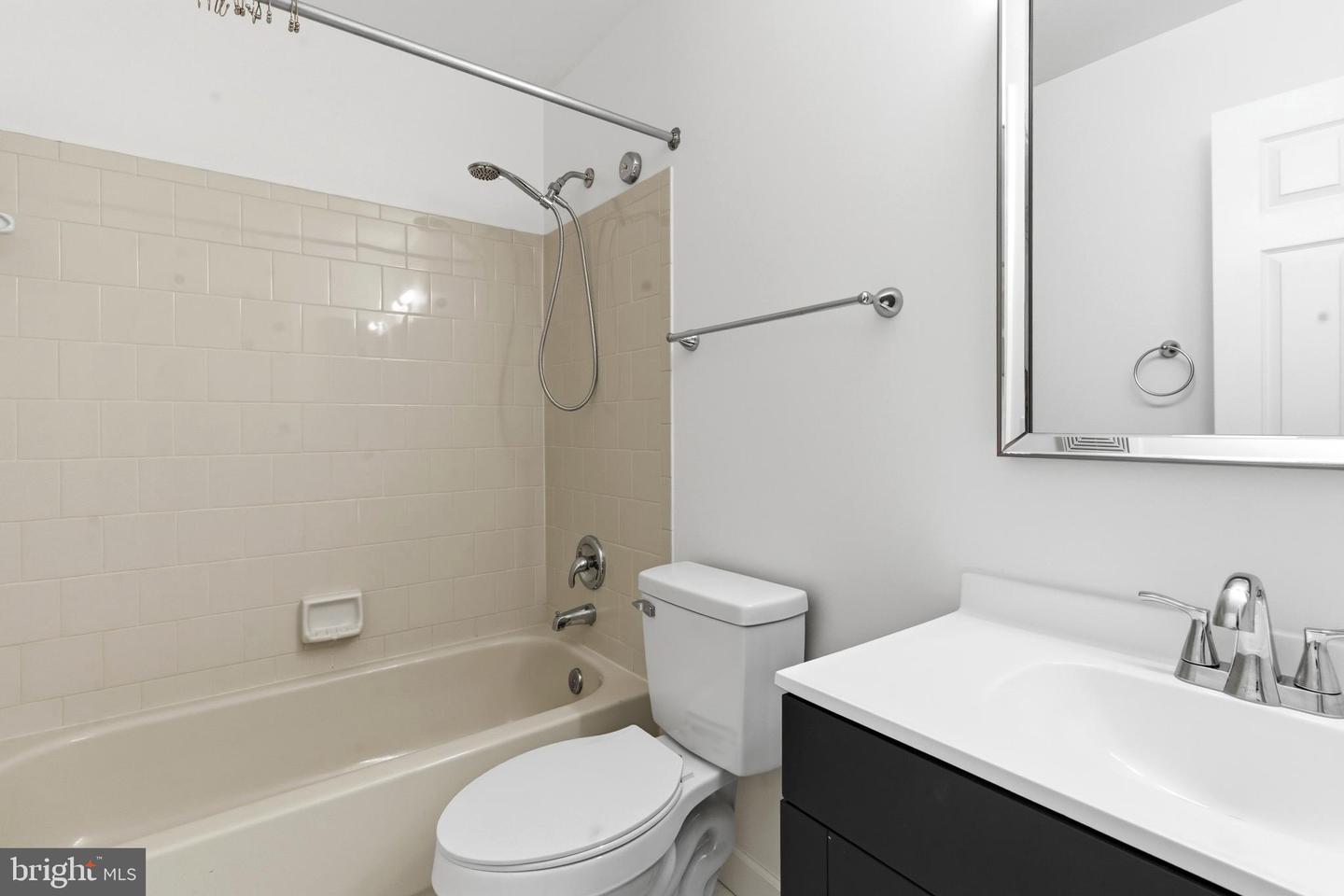 3402 Tulleys Pointe Ct #1a Property Photo 25