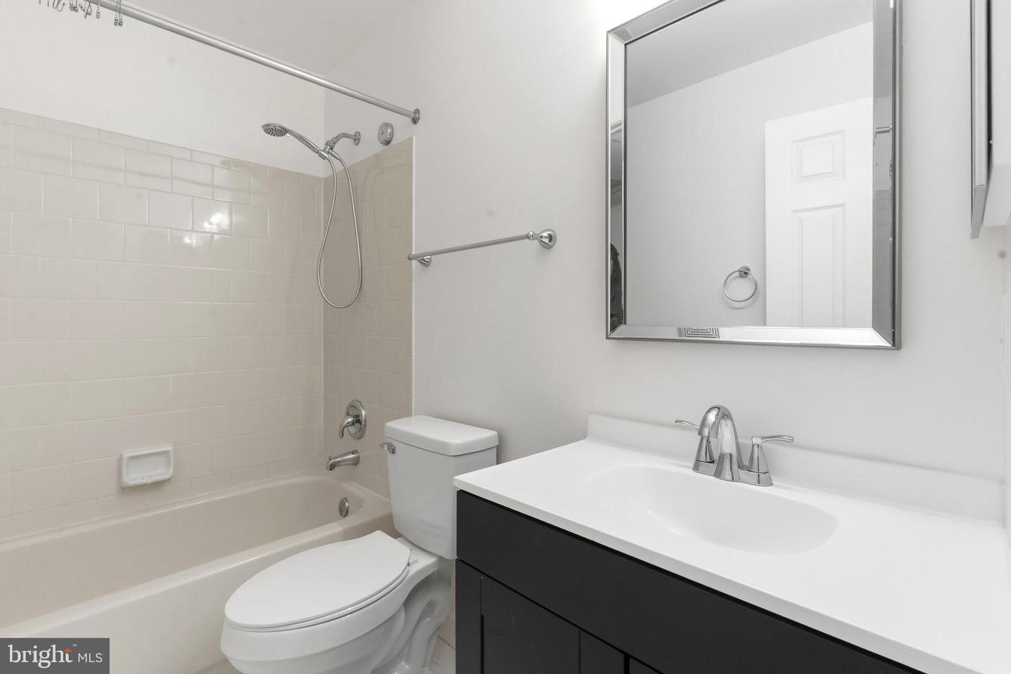 3402 Tulleys Pointe Ct #1a Property Photo 26