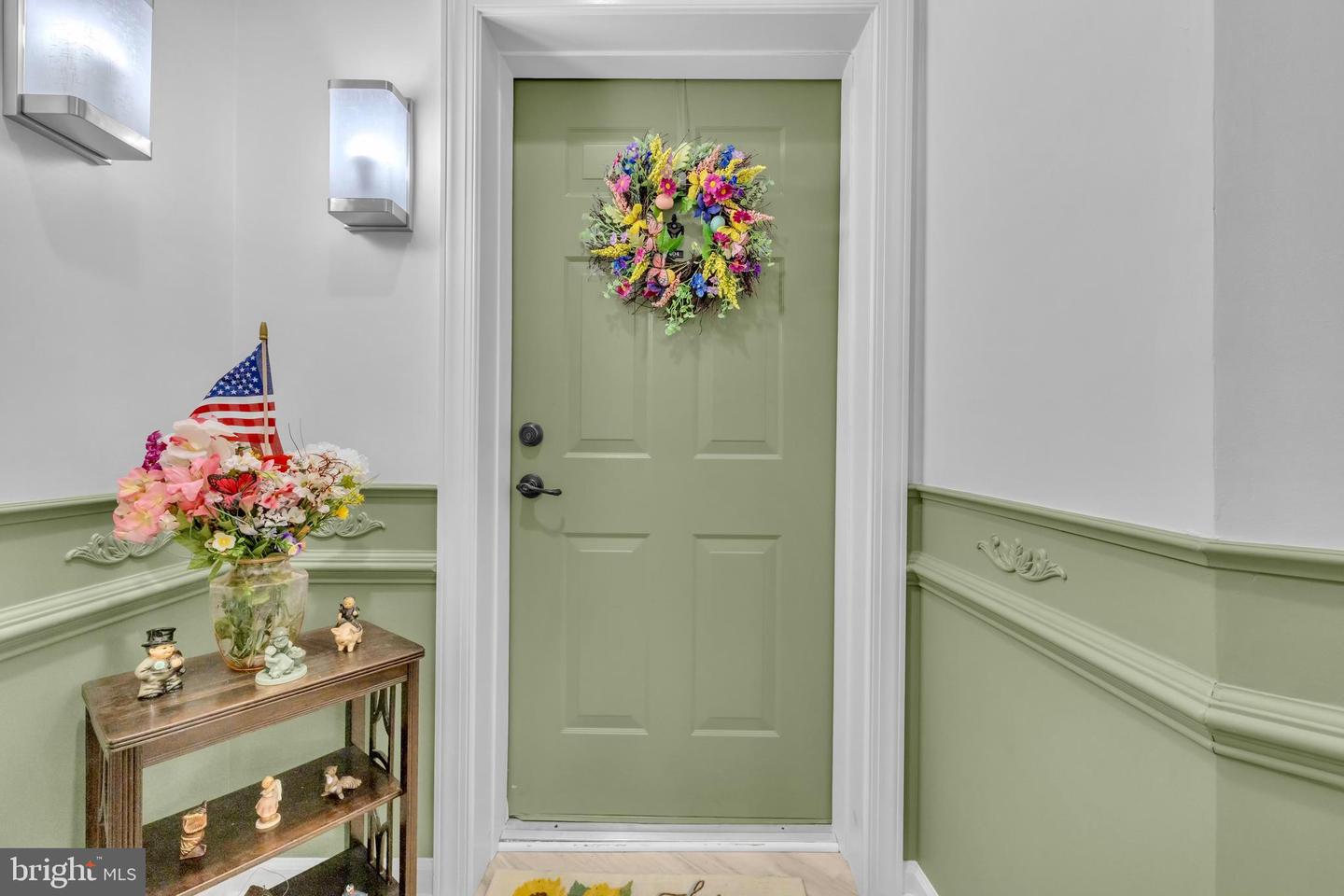 259 Beckenham Cir #404 Property Photo 4
