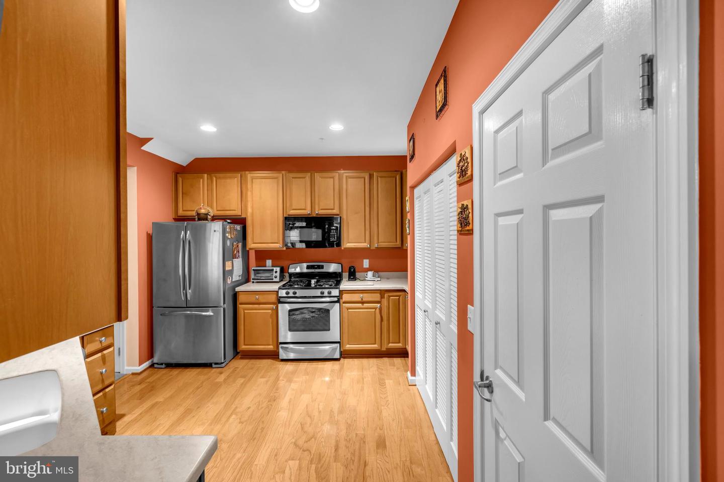 259 Beckenham Cir #404 Property Photo 10