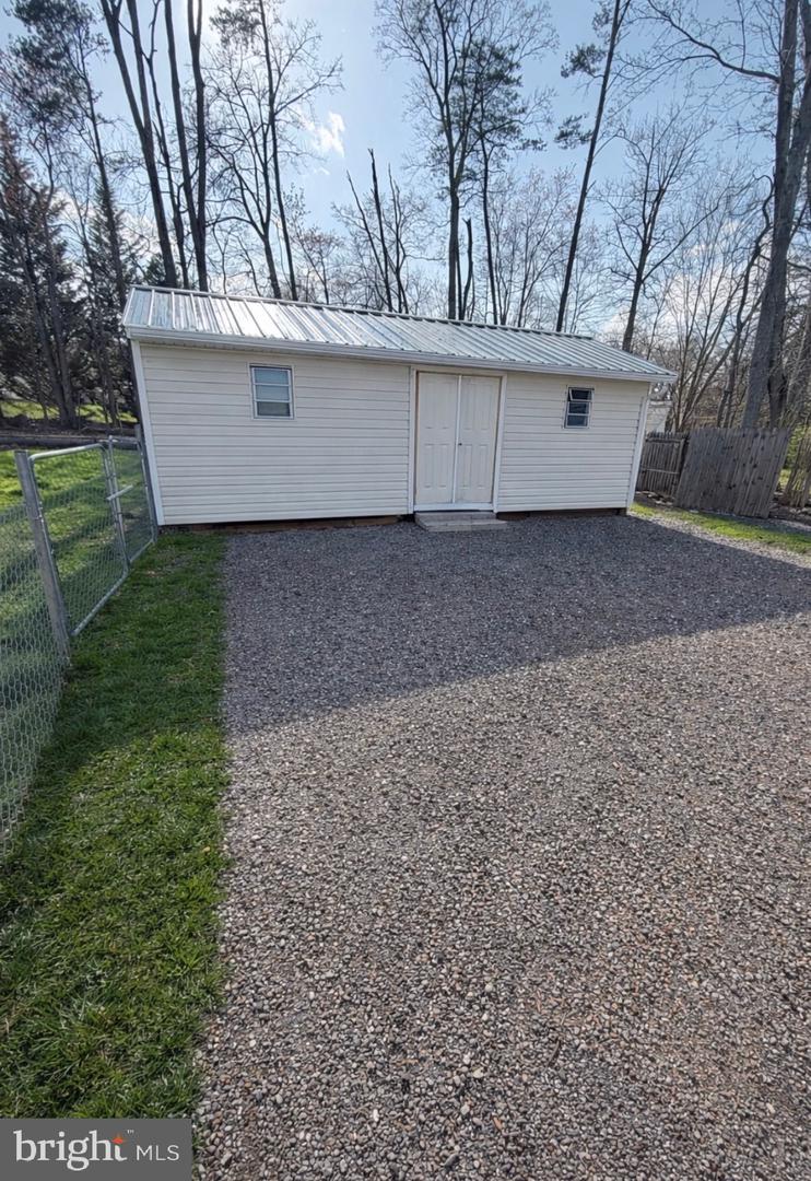 3102 Laurel Bush Rd Property Photo 21