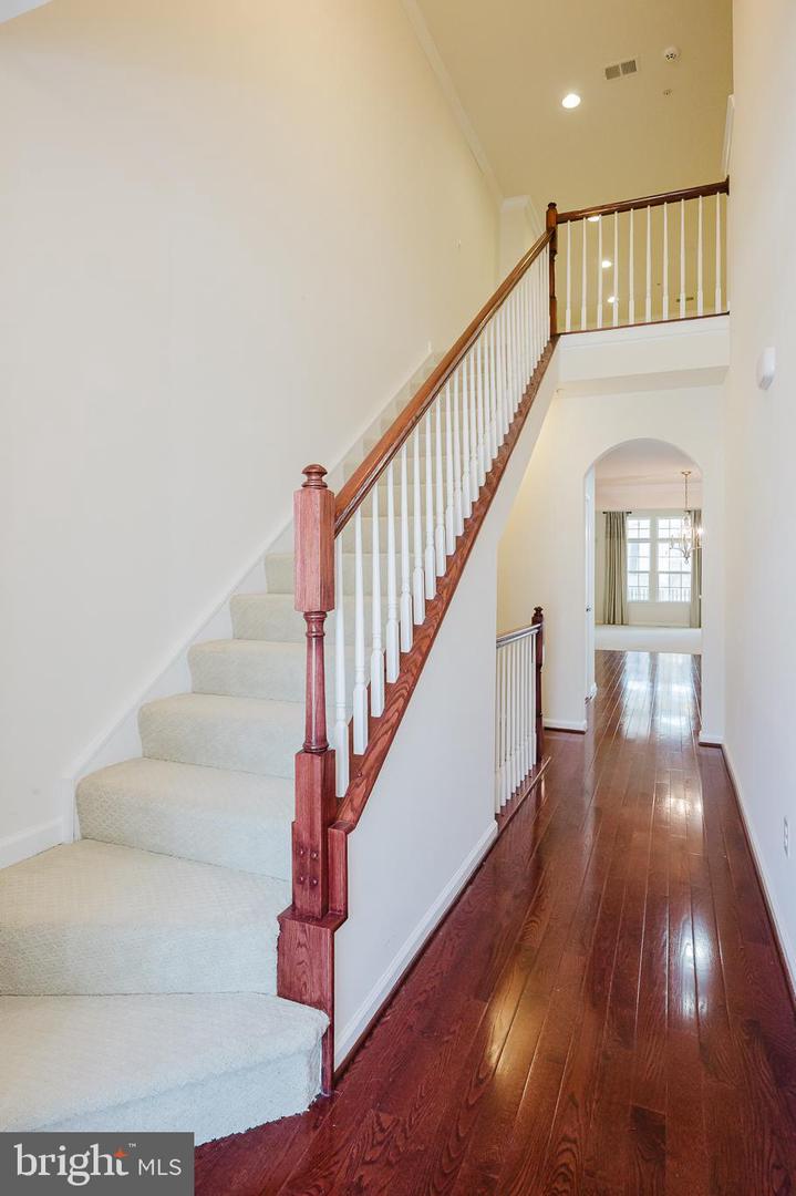 309 Lennox Dr Property Photo 4
