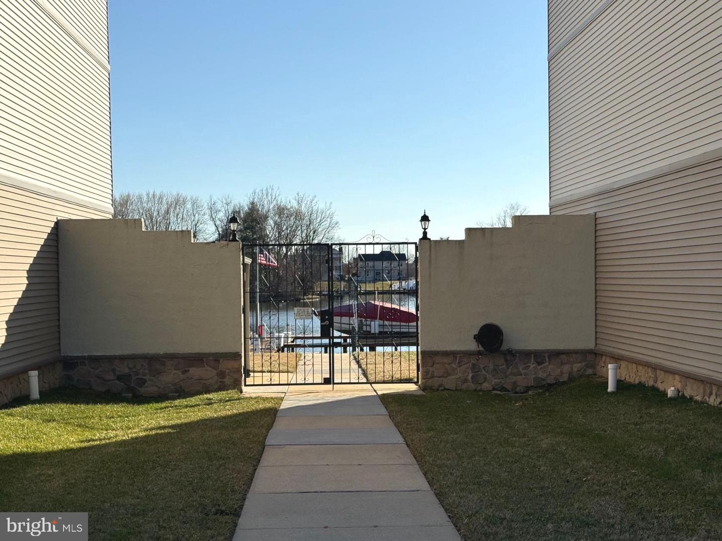 532 Riviera Dr #532-b Property Photo 32