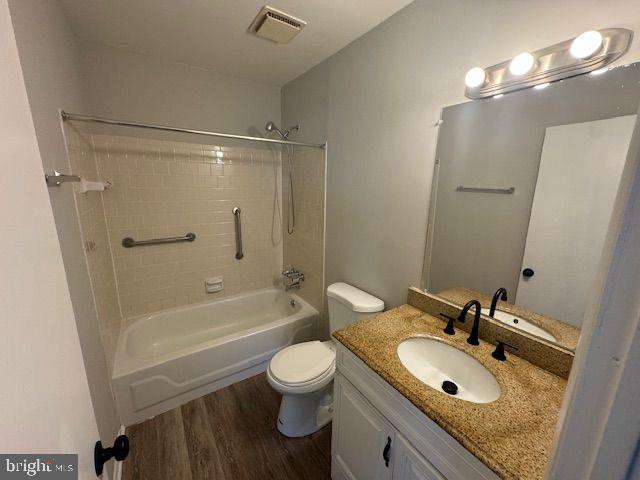 819 Windstream Way #d Property Photo 9