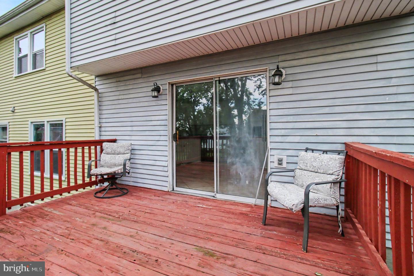 666 Yorkshire Dr Property Photo 14