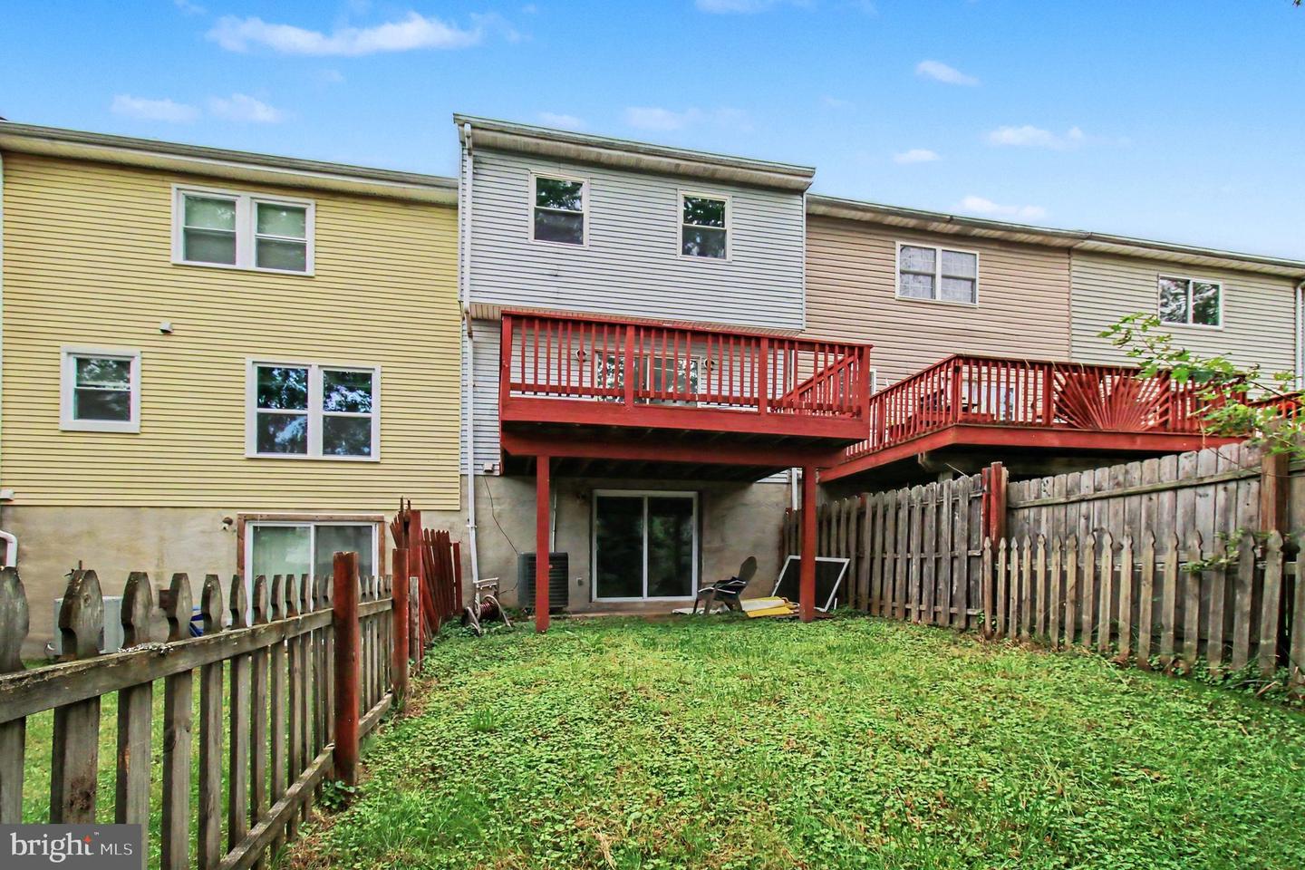 666 Yorkshire Dr Property Photo 15