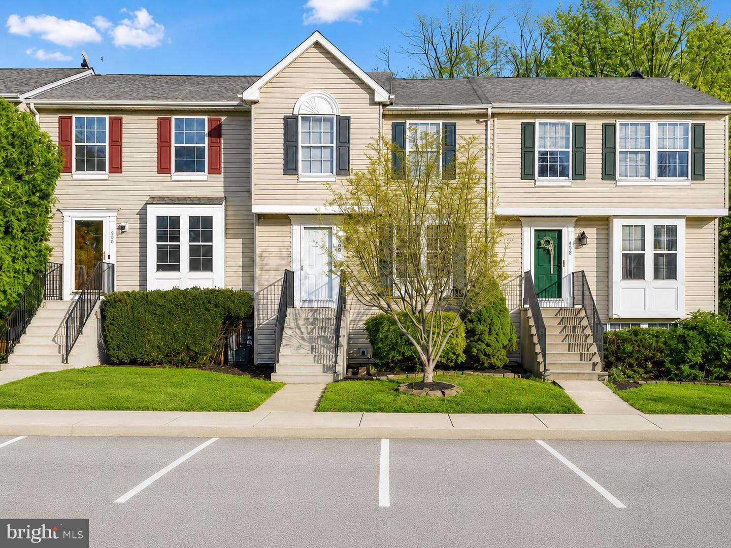 998 Jessicas Ct #2 Property Photo 1