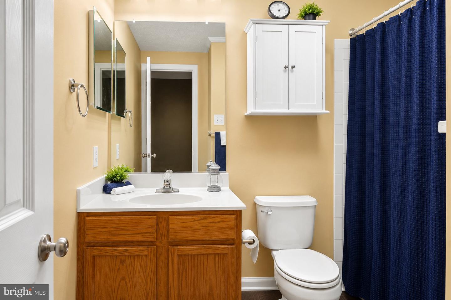 998 Jessicas Ct #2 Property Photo 14