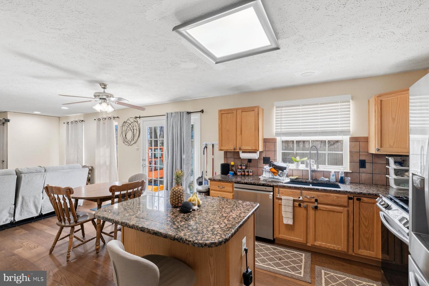 4054 Smiths Landing Ct Property Photo 4