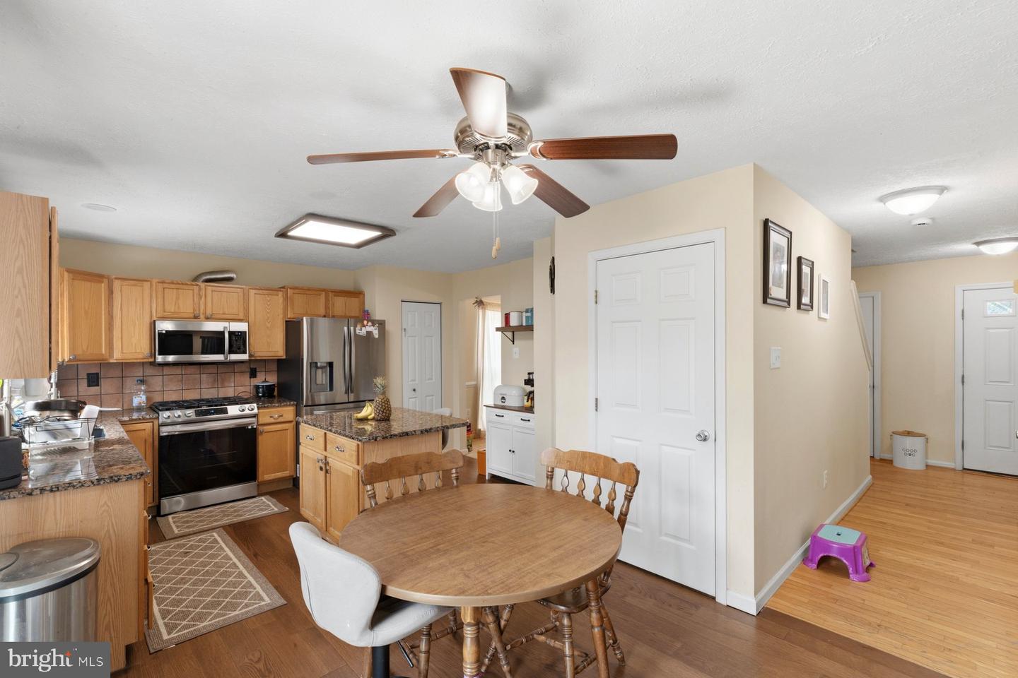 4054 Smiths Landing Ct Property Photo 6