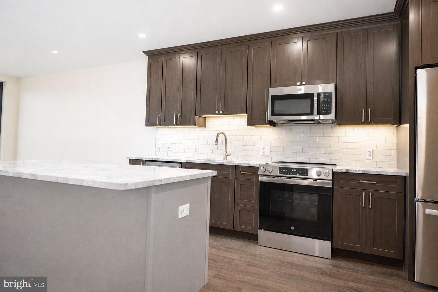 128 N Bond St #201 Property Photo 21
