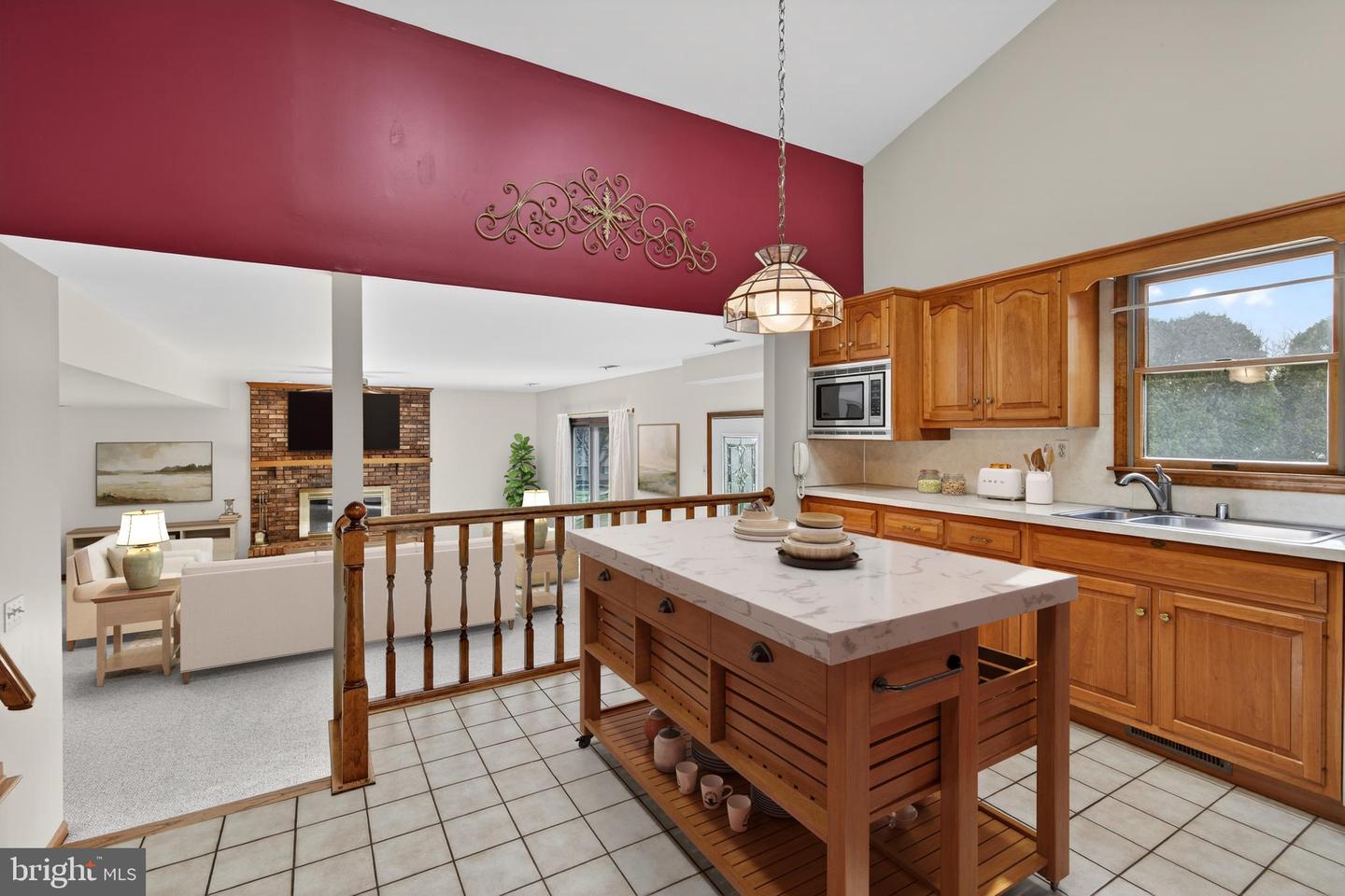 1703 Brickhouse Ln Property Photo 3
