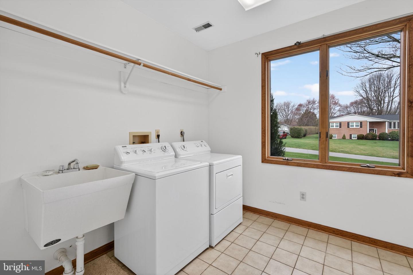 1703 Brickhouse Ln Property Photo 32