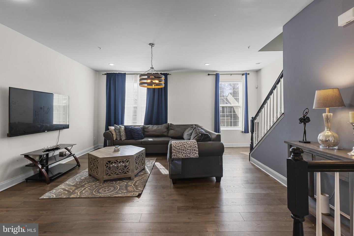 623 Heathland Trl Property Photo 4