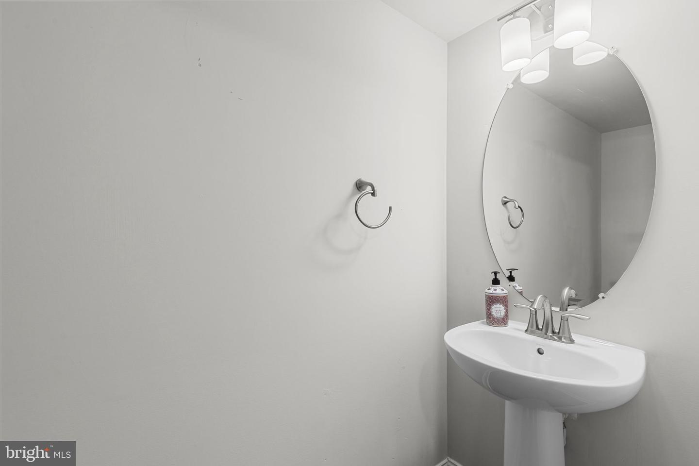 623 Heathland Trl Property Photo 24