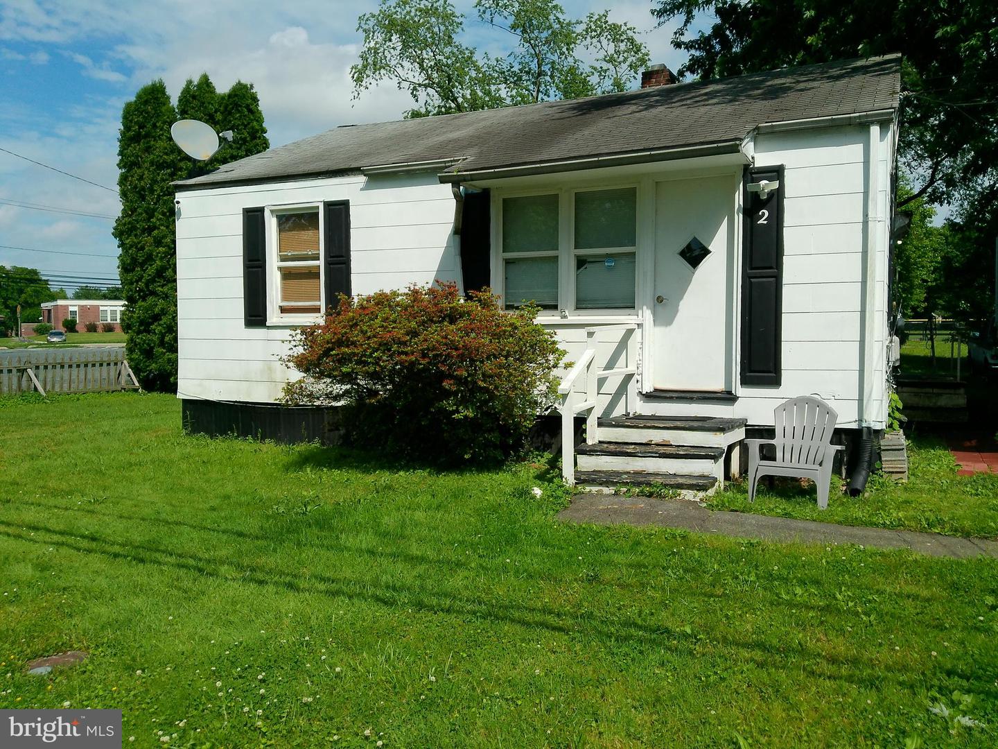 2 Aberdeen Ave Property Photo 1