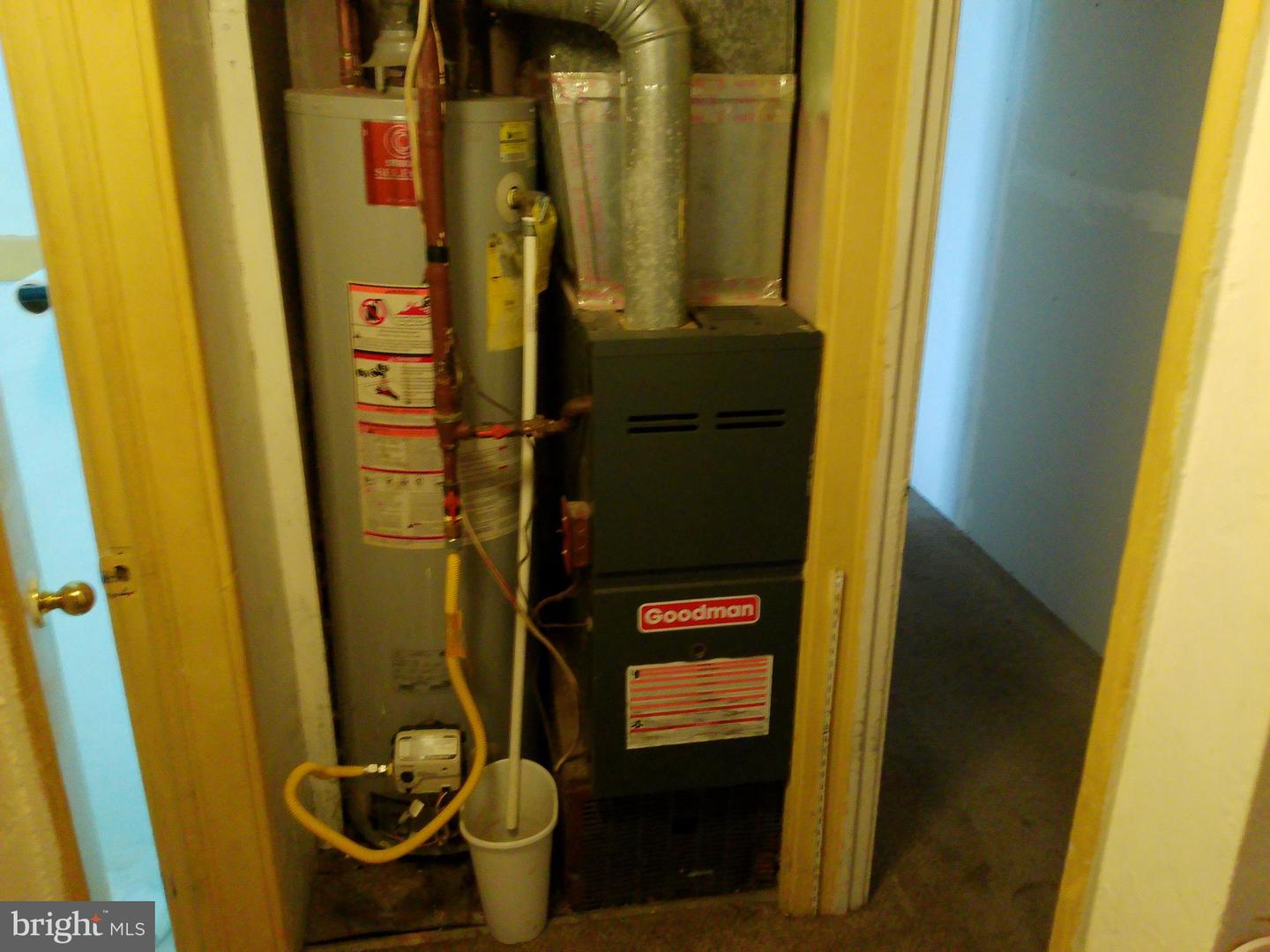 2 Aberdeen Ave Property Photo 8