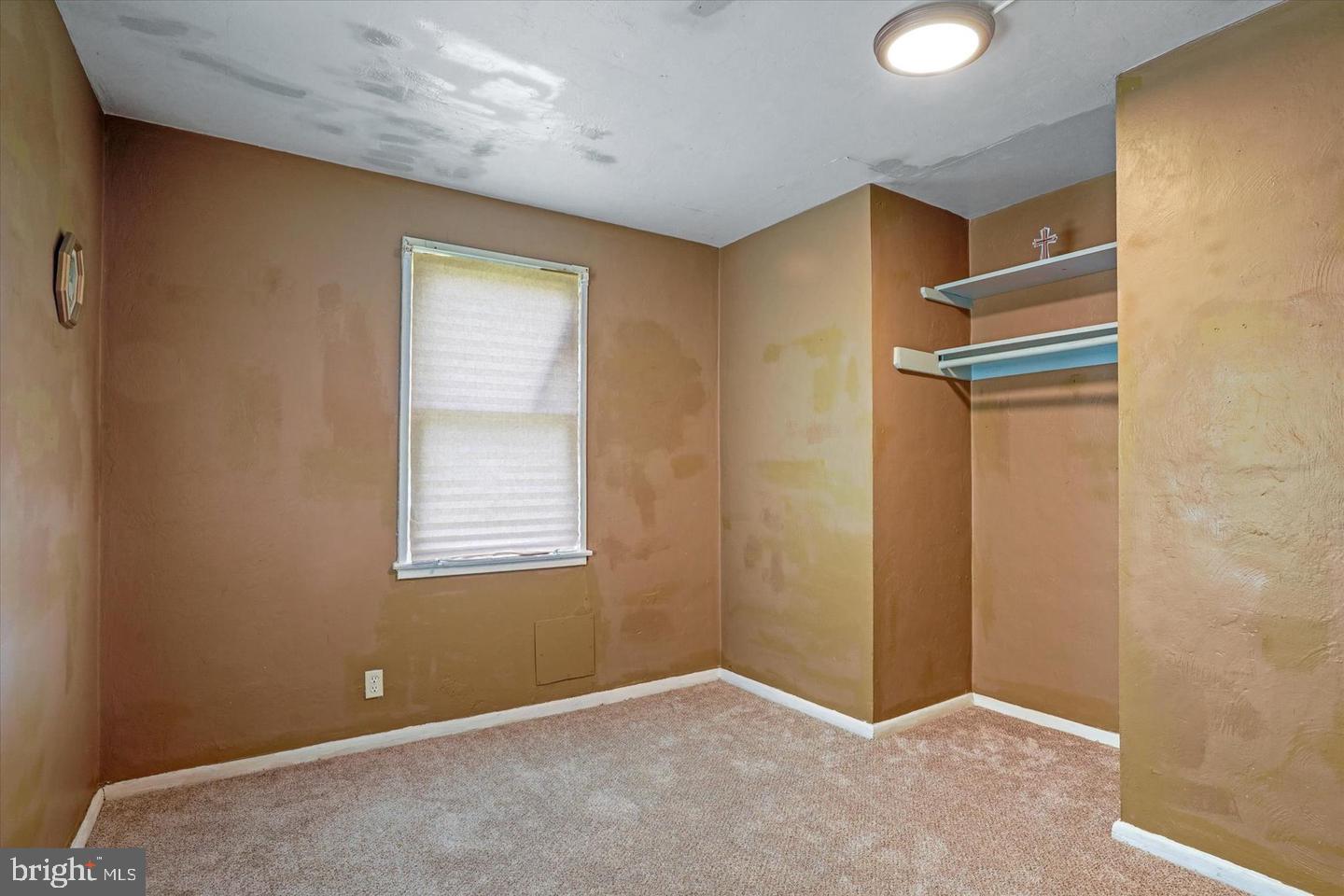 2 Aberdeen Ave Property Photo 14