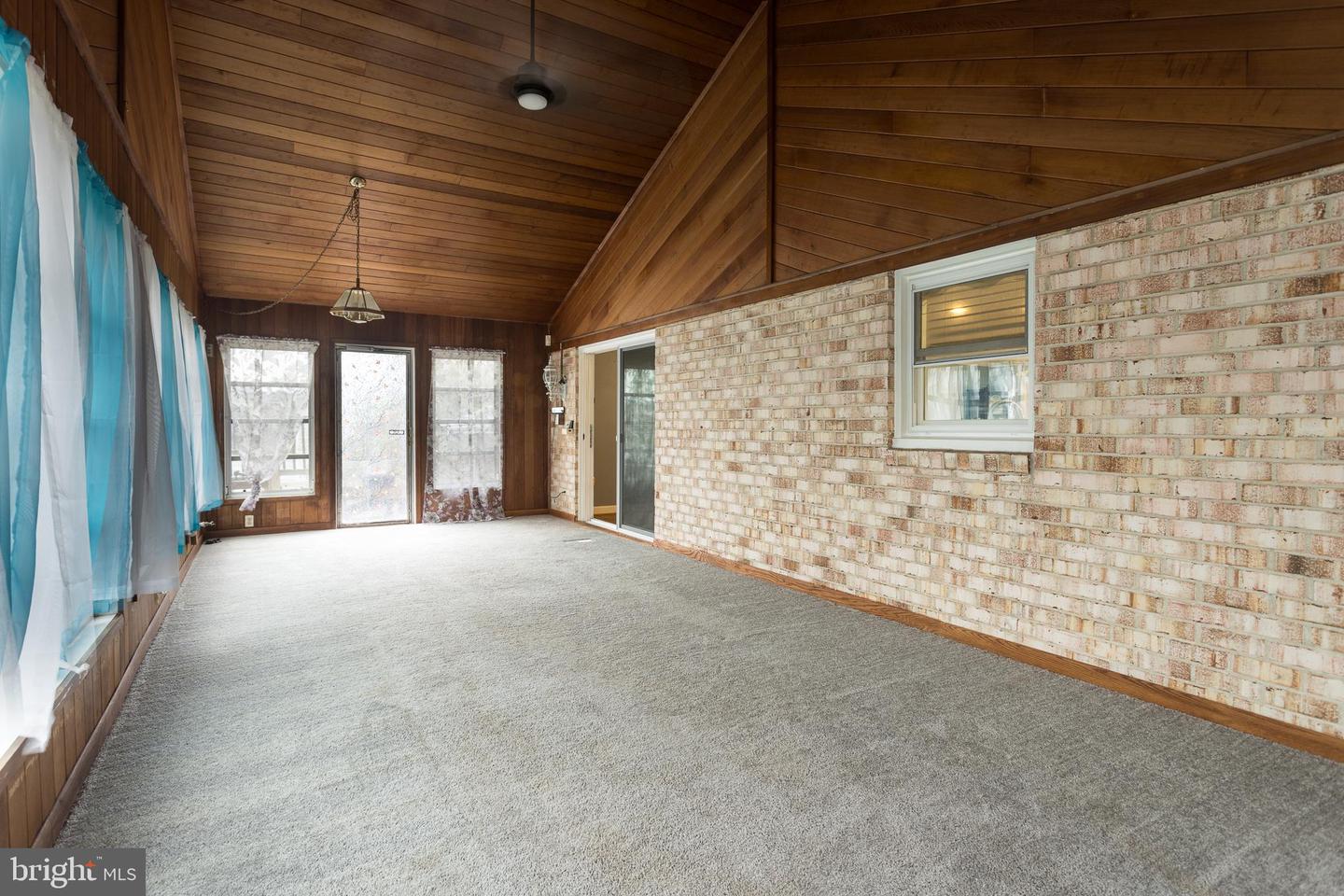 112 Shell Cove Ct Property Photo 9