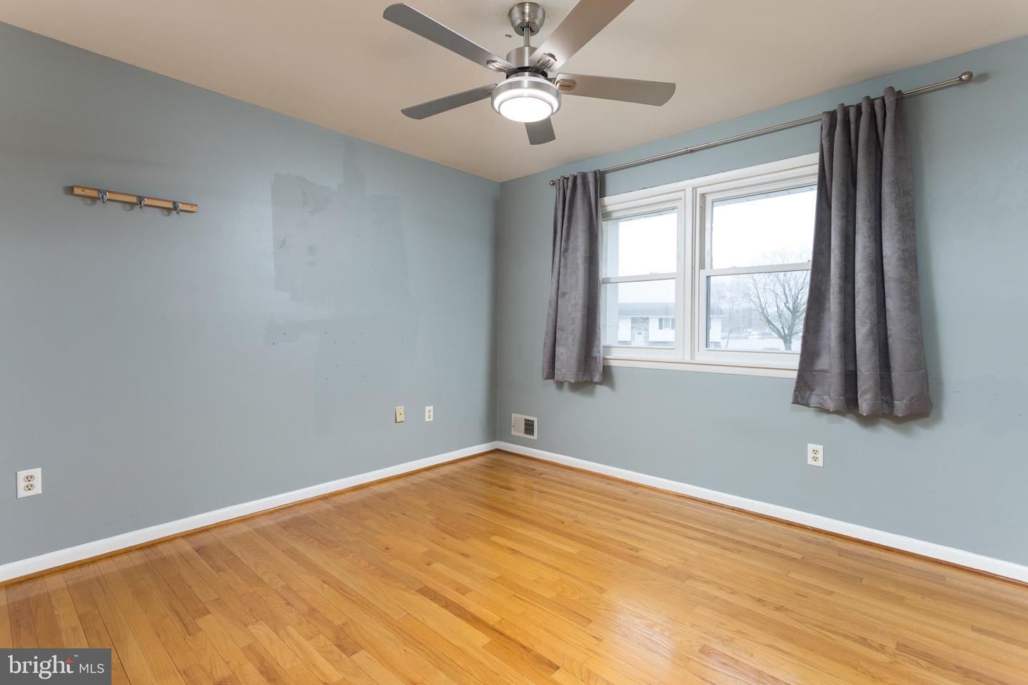 112 Shell Cove Ct Property Photo 16