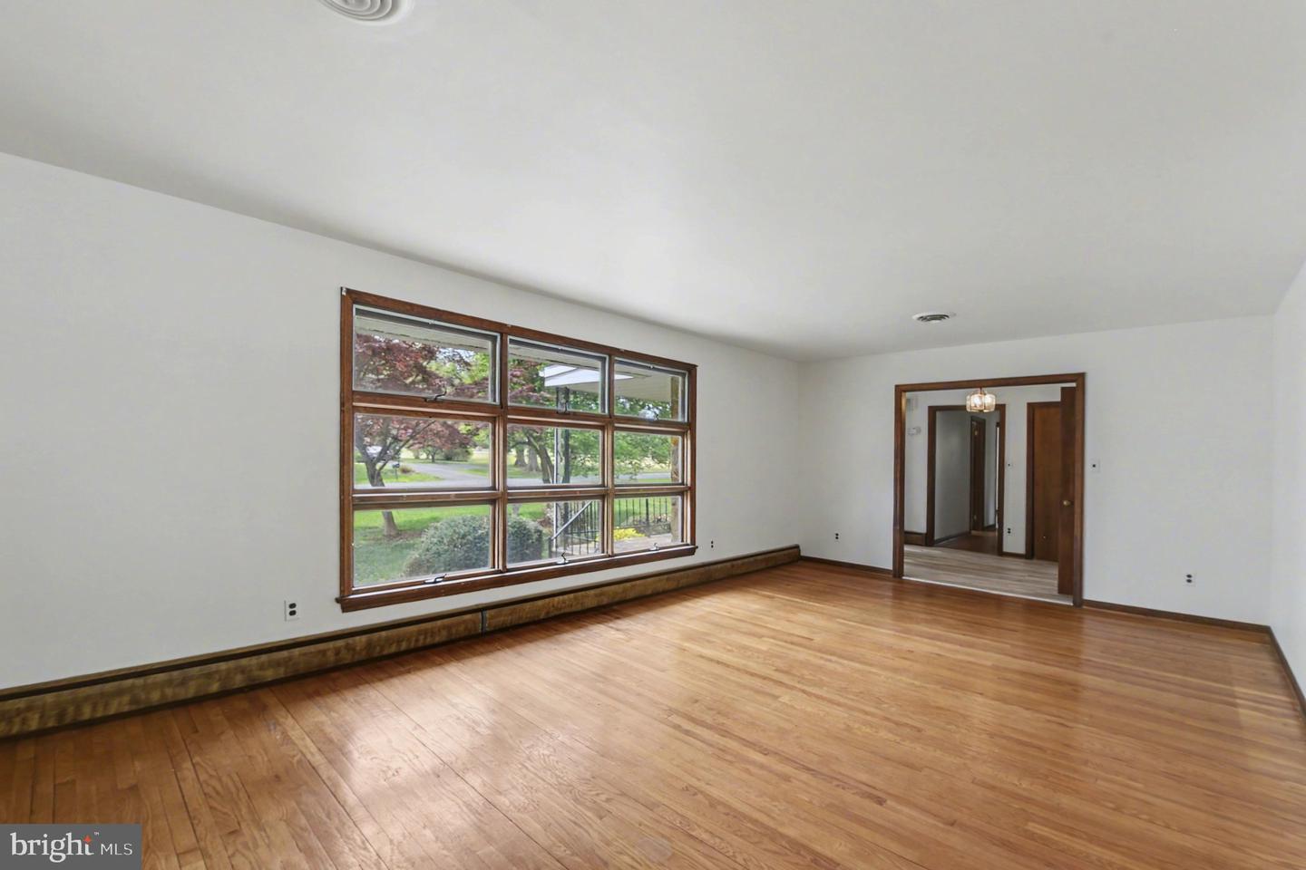 3418 Walnut Rd Property Photo 8