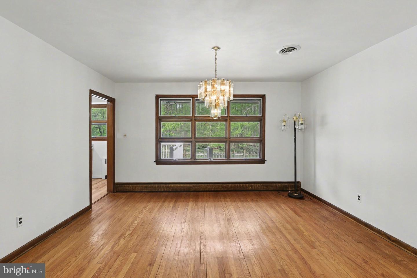 3418 Walnut Rd Property Photo 9