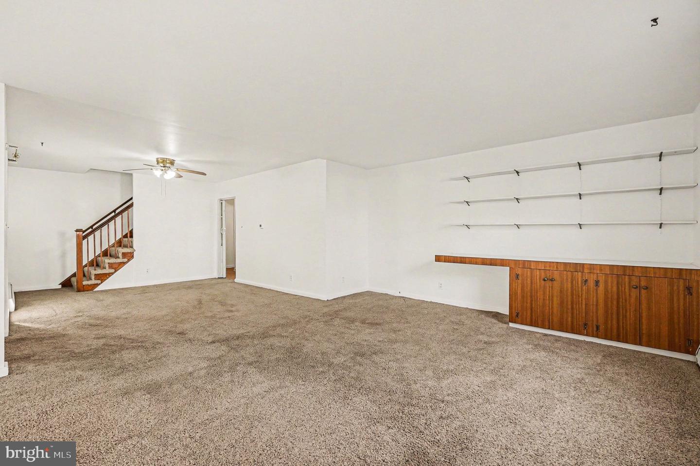 801 Lafayette St Property Photo 9