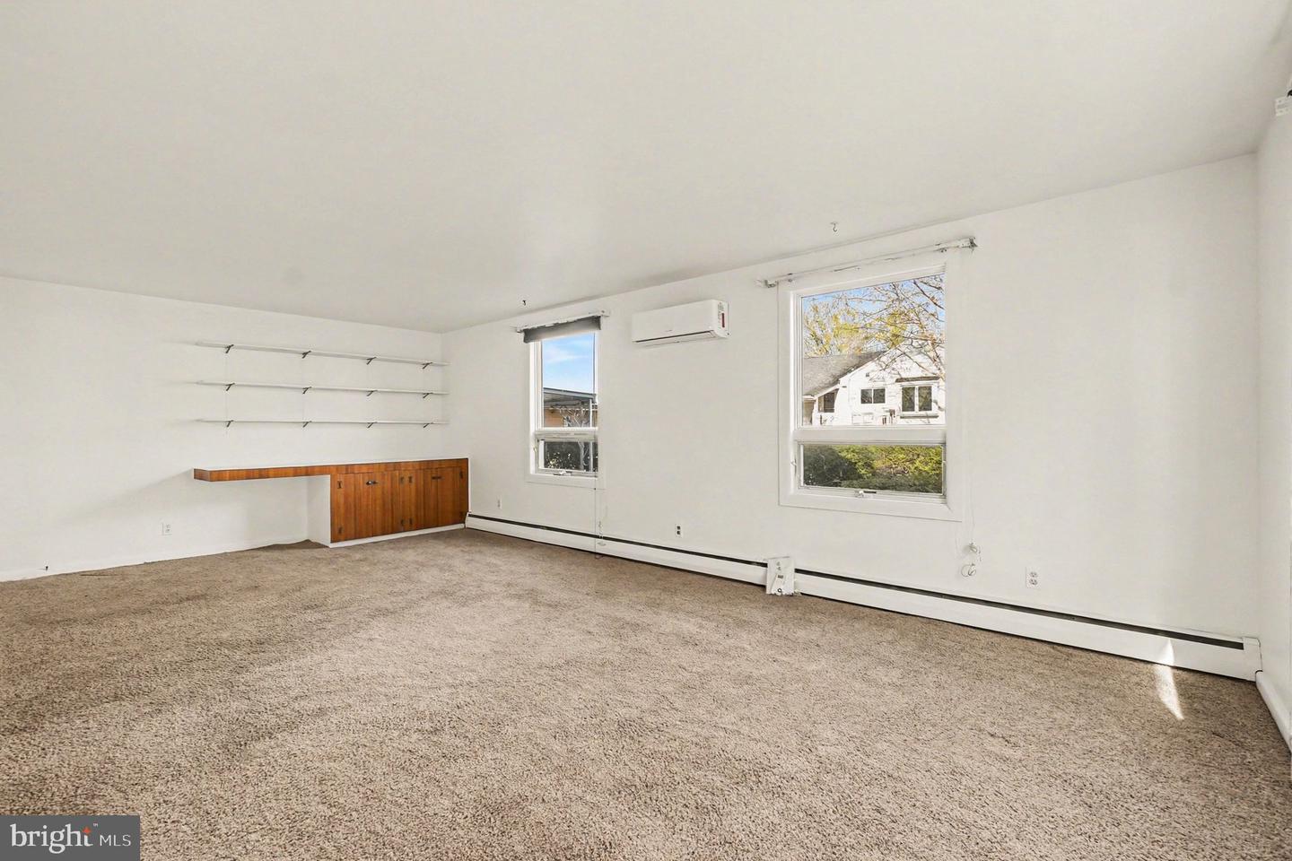 801 Lafayette St Property Photo 10