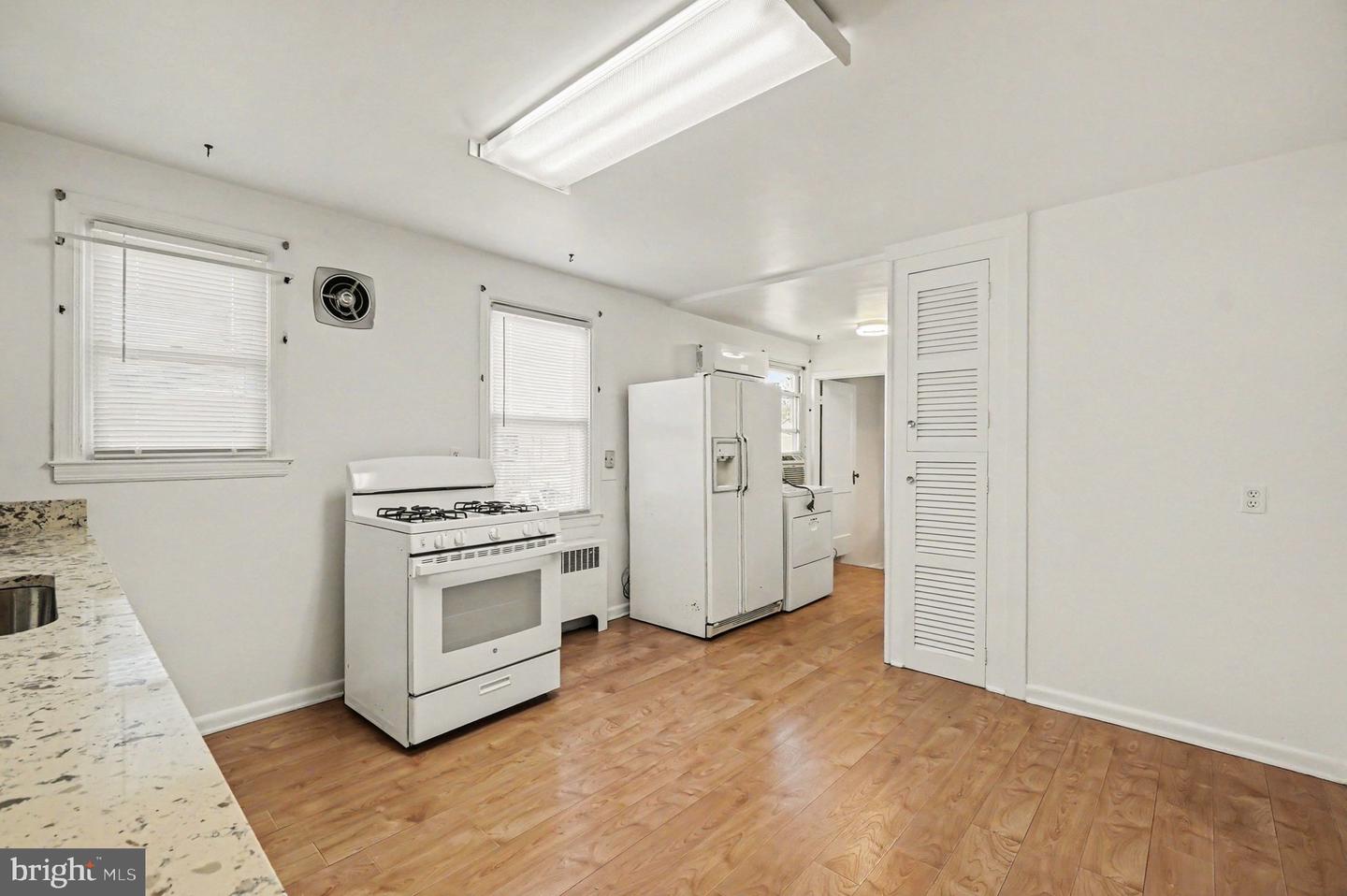 801 Lafayette St Property Photo 12